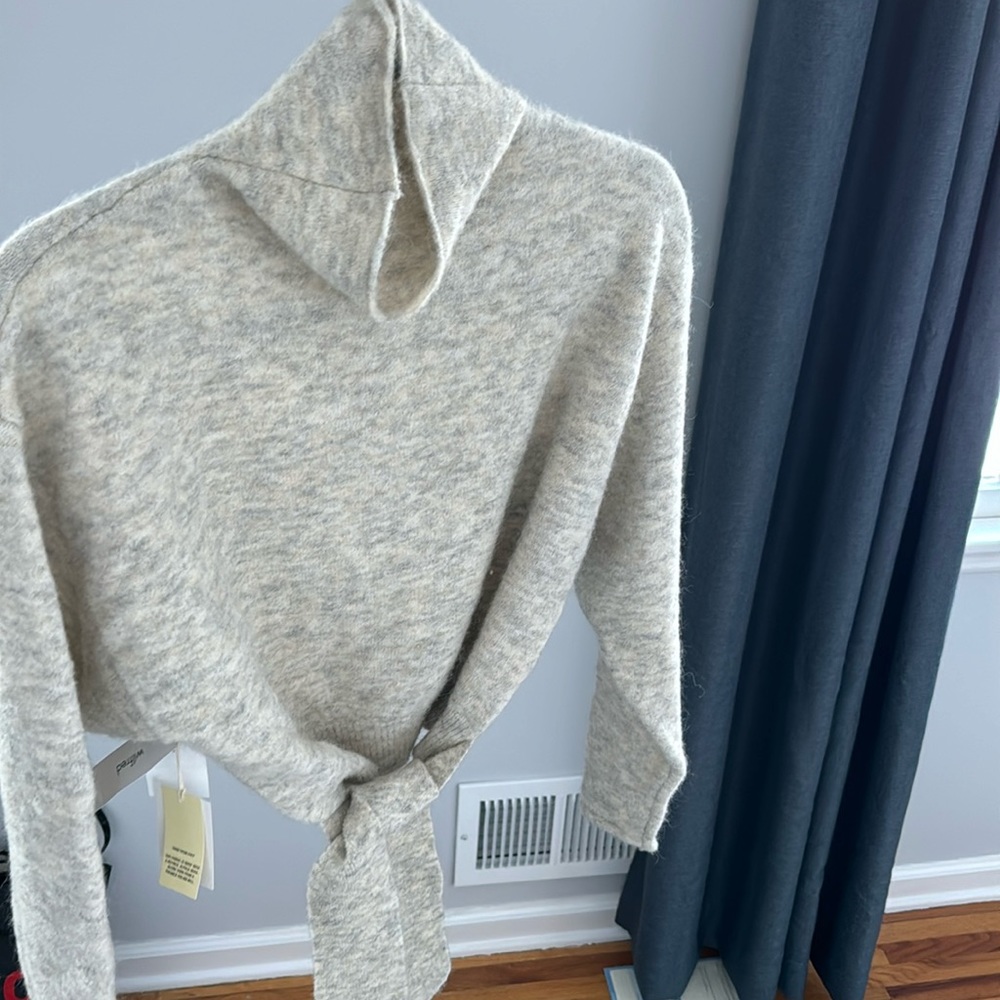 Aritzia Wilfred Lorin turtleneck tie front sweater